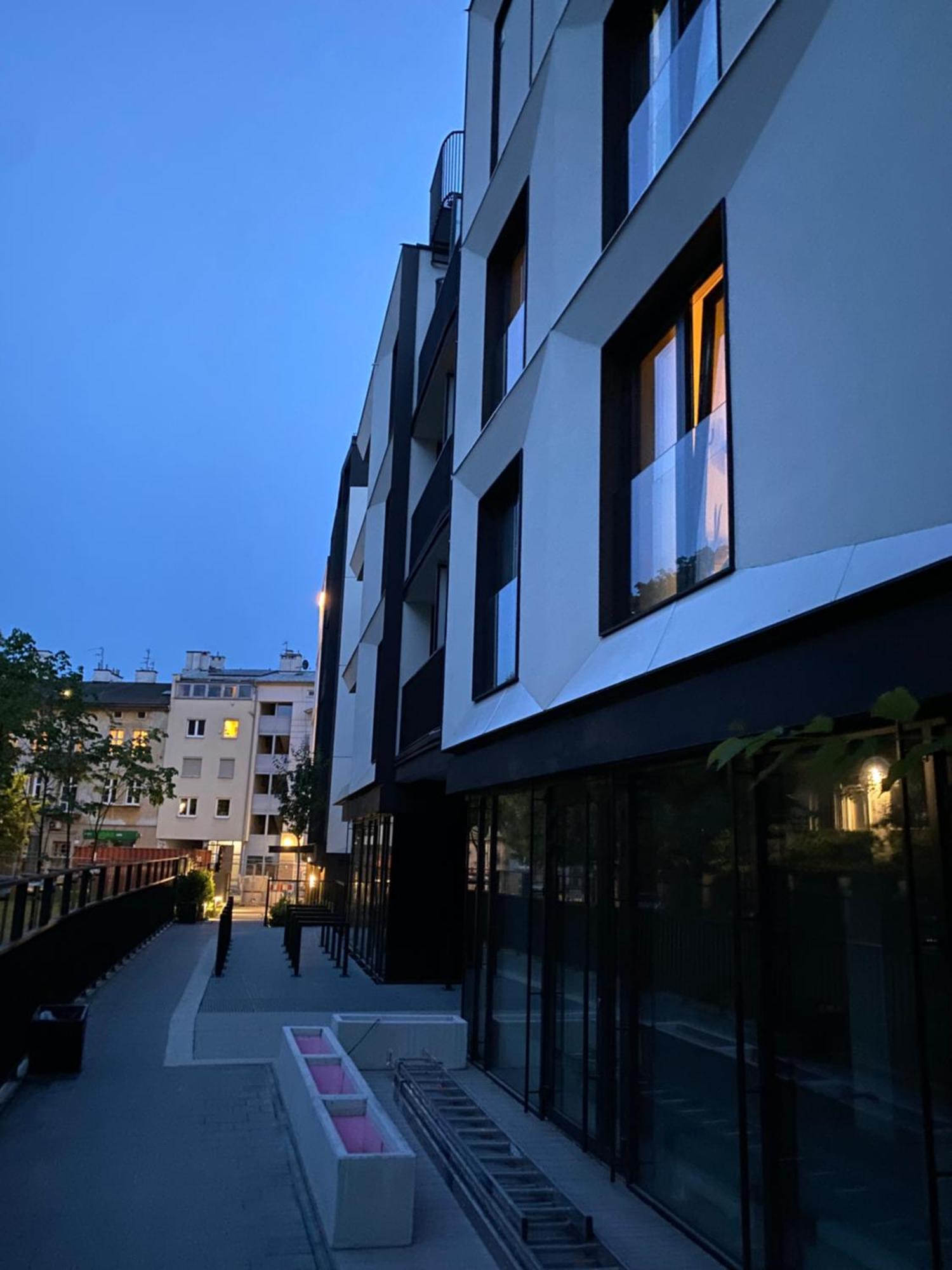 Lux Stays By Torres At K39 Krakau Exterior foto
