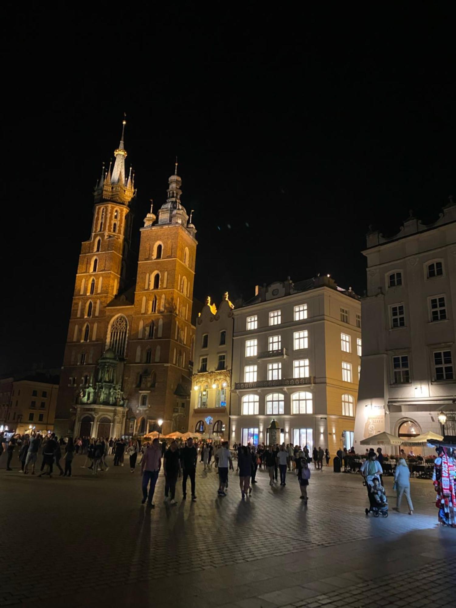 Lux Stays By Torres At K39 Krakau Exterior foto