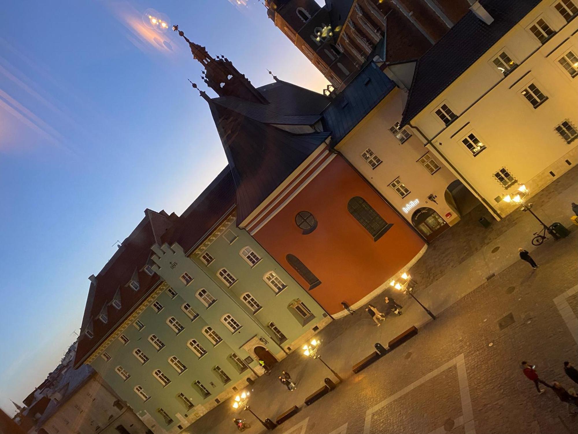 Lux Stays By Torres At K39 Krakau Exterior foto