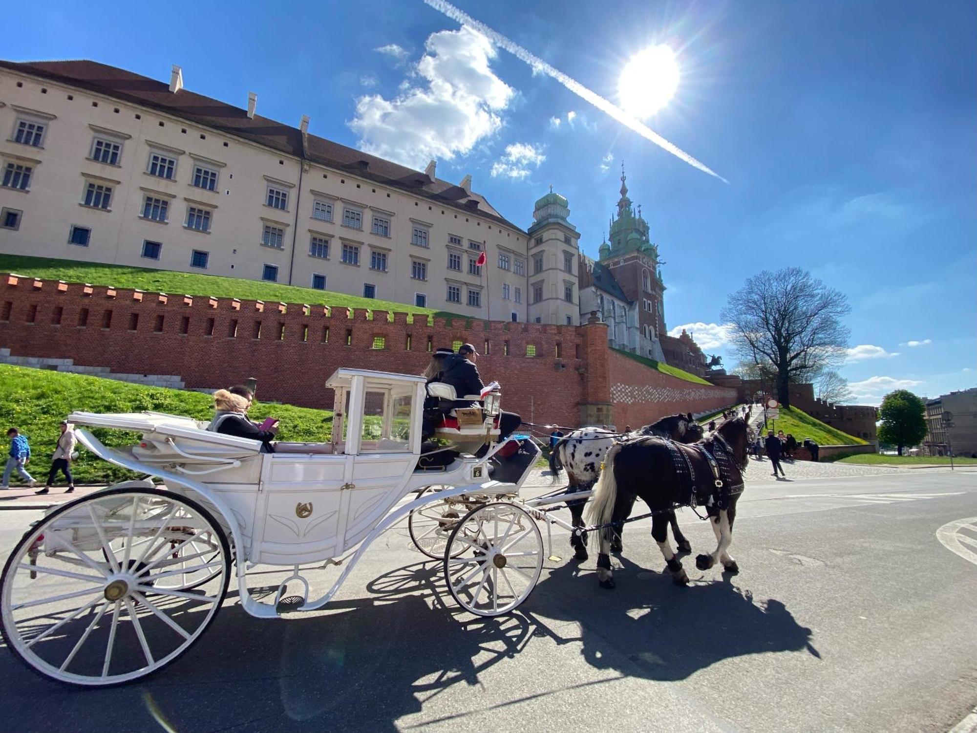 Lux Stays By Torres At K39 Krakau Exterior foto